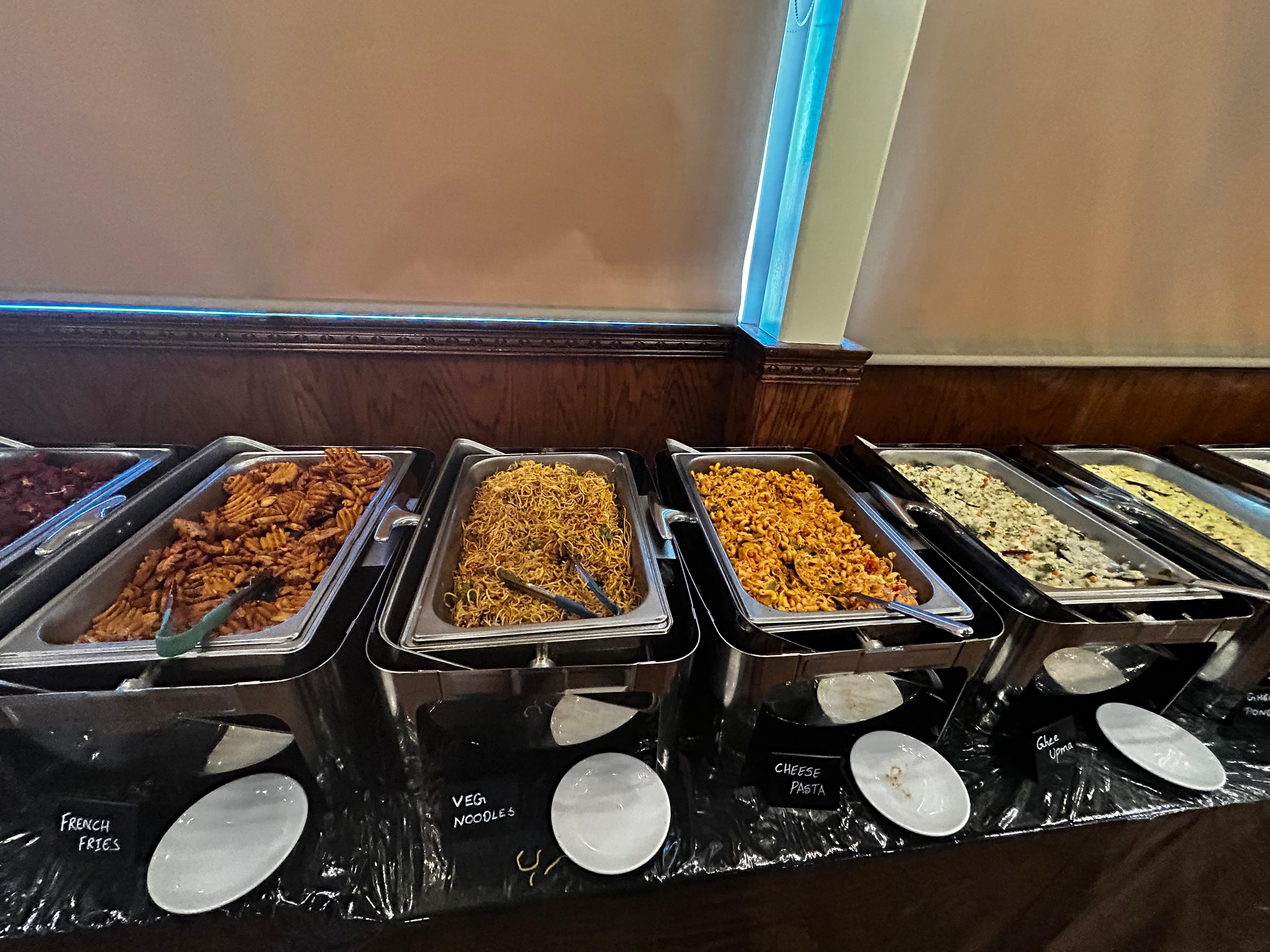 Lunch buffet — veg appetizer Best indian buffet